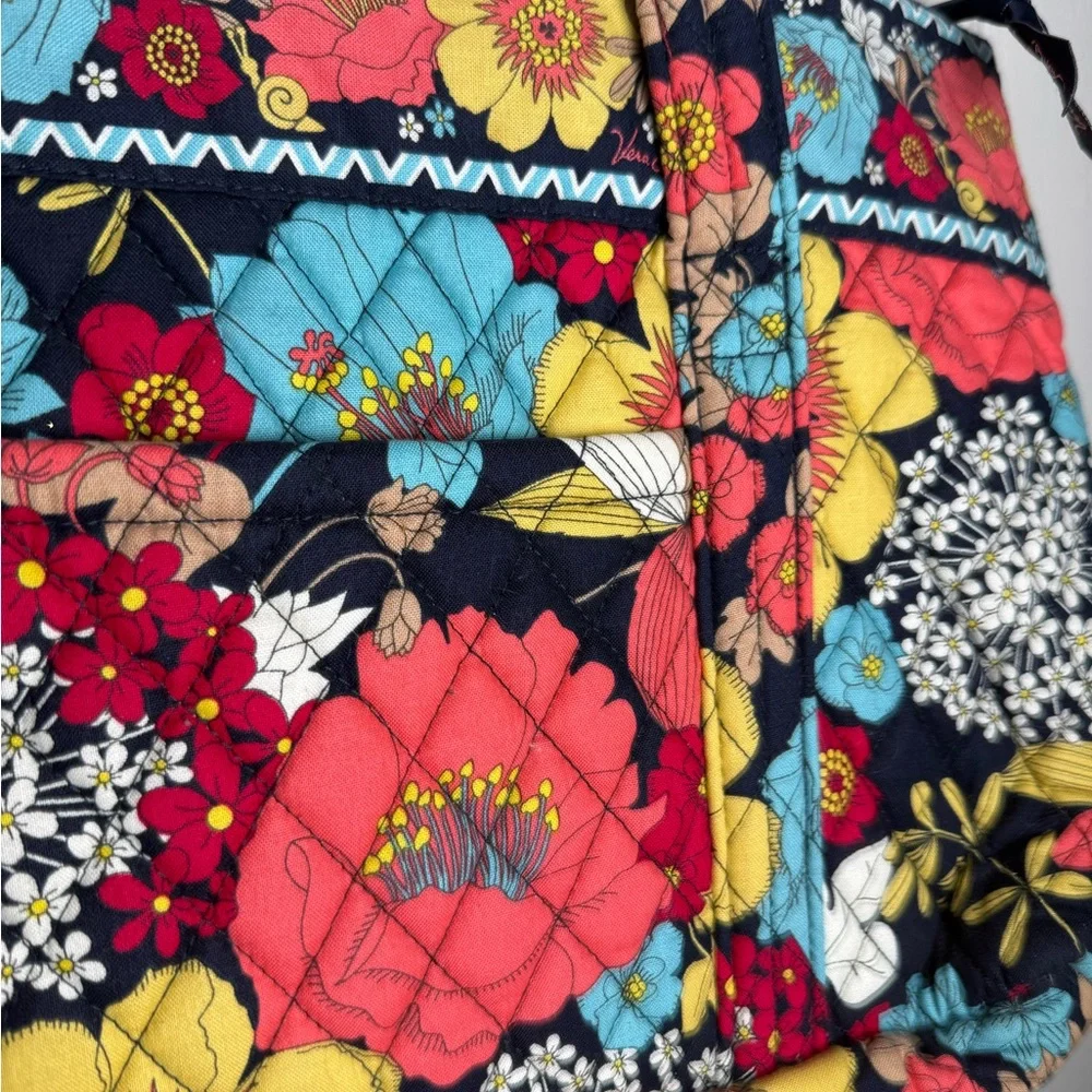 NWOT Vera Bradley Happy Snails Betsy Shoulder Bag Retired Rare Quilted Purse - Picture 3 of 7